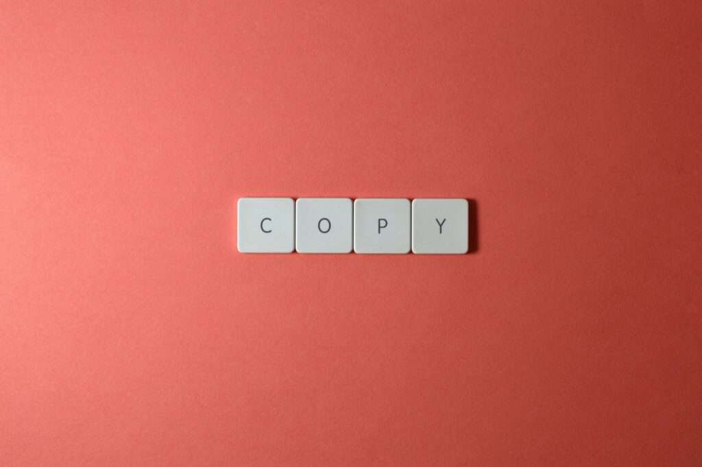 Copy in Scrabble-letters